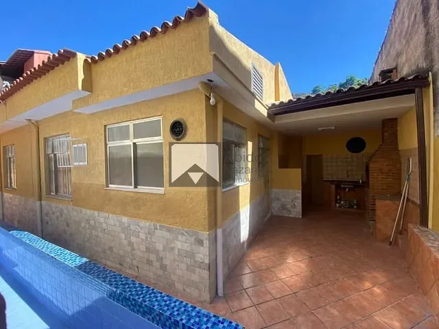 Casa com 150m² 3 quartos e 2 banheiros, à venda, no bairro Santa Rosa em Niterói