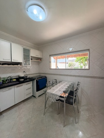 Casa com 453m² 4 quartos e 3 banheiros, à venda, no bairro Parque Turf Club em Campos dos Goytacazes