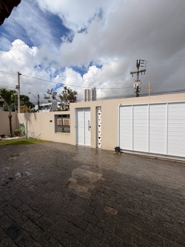 Casa com 453m² 4 quartos e 3 banheiros, à venda, no bairro Parque Turf Club em Campos dos Goytacazes