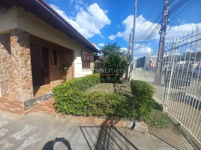 Casa 2 quartos e 2 banheiros, à venda, no bairro Vila Silveira Martins em Cachoeirinha