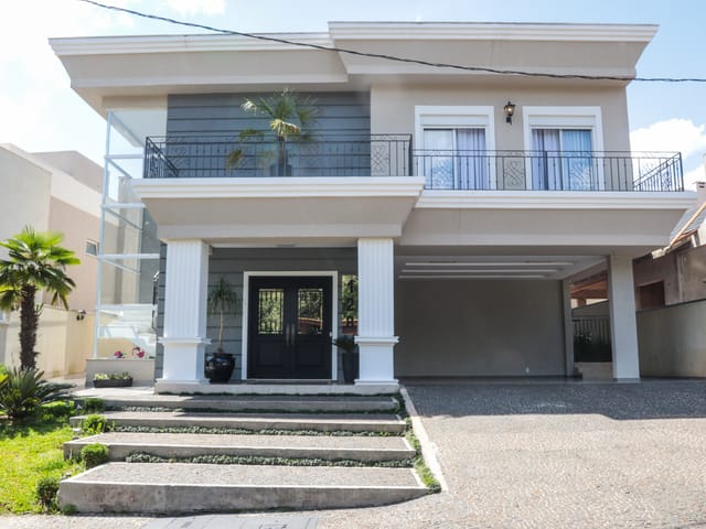 Casa com 403m² 3 quartos e 5 banheiros, à venda, no bairro Estrela em Ponta Grossa