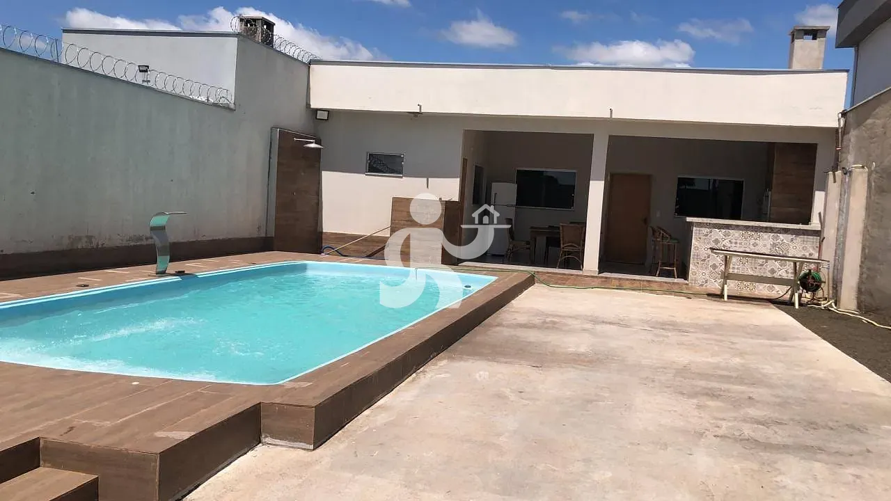 Casa, 2 quartos, 250 m² - Foto 1