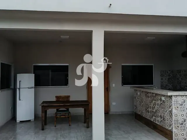 Casa com 250m² 2 quartos e 3 banheiros, à venda, no bairro Parque São Matheus II em Piracicaba