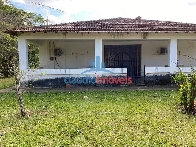 Casa à venda, no bairro Vila Pinheiro em Itatiaia
