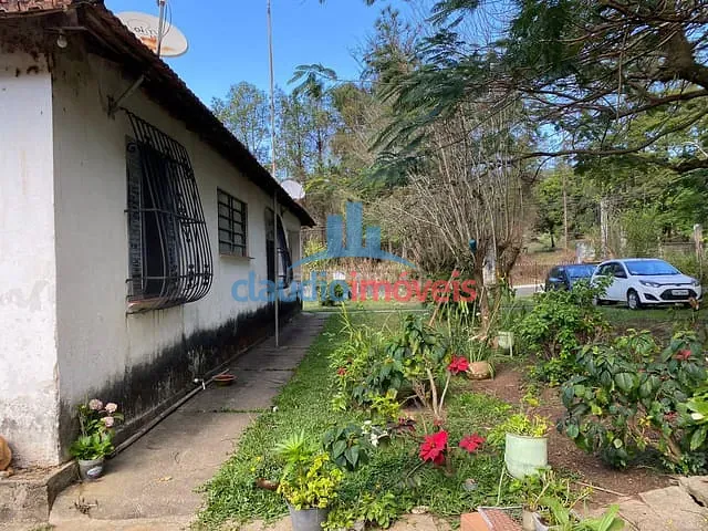 Casa à venda, no bairro Vila Pinheiro em Itatiaia