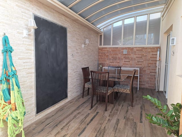 Casa 2 quartos e 3 banheiros, à venda, no bairro Botujuru em Mogi das Cruzes