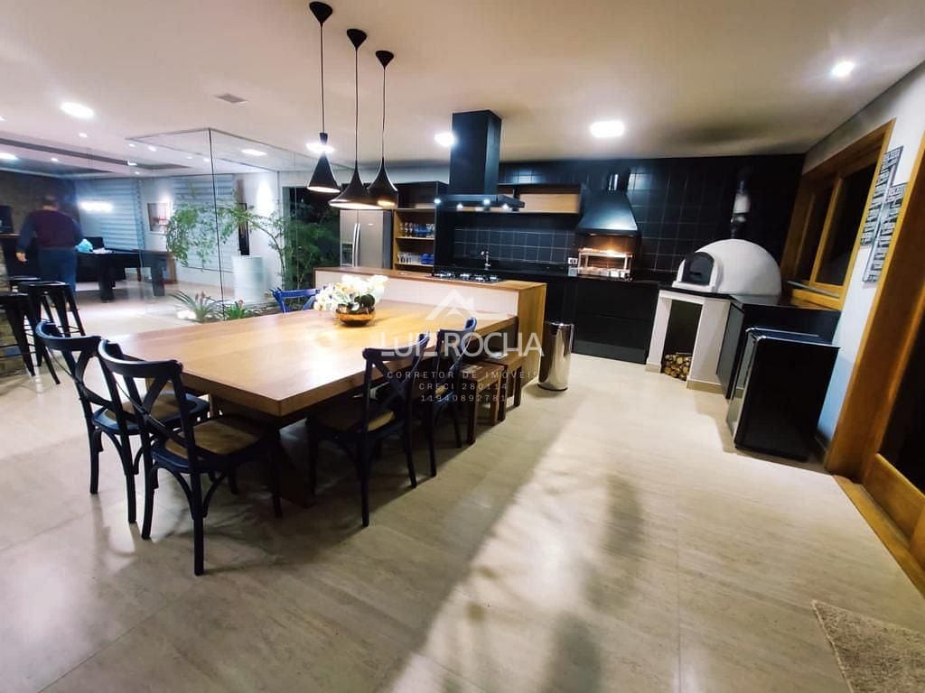 Casa à venda com 3 quartos, 800m² - Foto 8