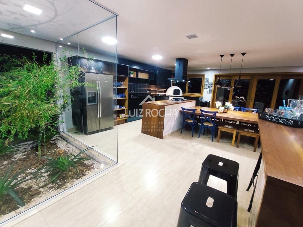 Casa à venda com 3 quartos, 800m² - Foto 9