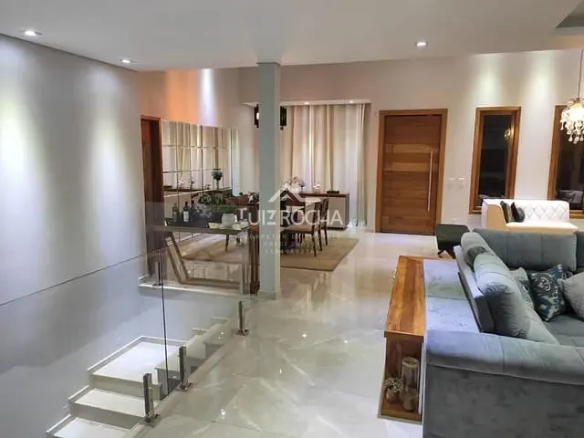 Casa com 512m² 3 quartos e 4 banheiros, à venda, no bairro Esmeralda Park (Caucaia do Alto) em Cotia