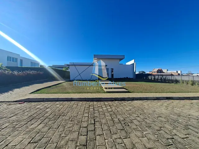 Casa 4 quartos e 3 banheiros, à venda, no bairro Boa Vista em Vitória da Conquista