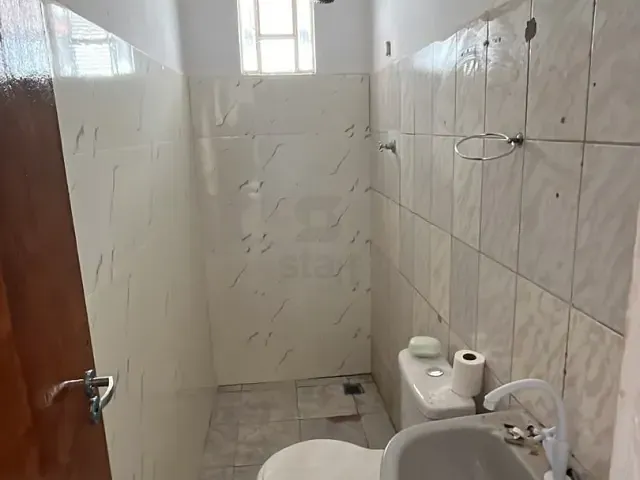Casa 2 quartos e 1 banheiro, à venda ou para alugar, no bairro Clériston Andrade em Paulo Afonso