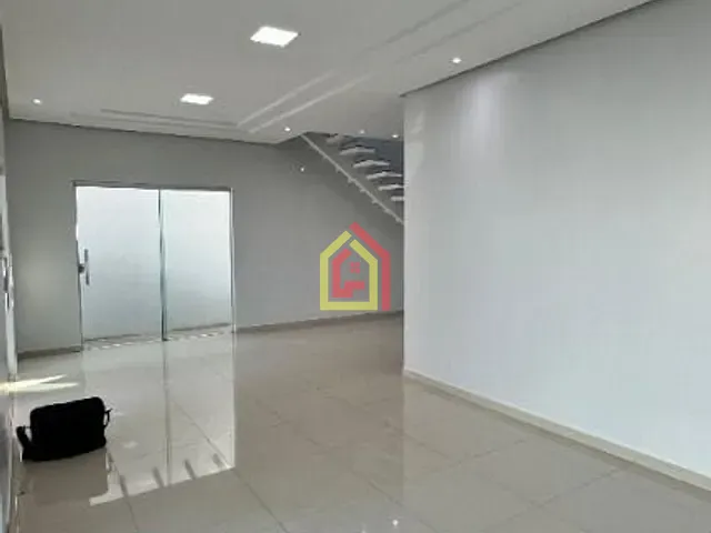 Casa com 250m² 4 quartos e 3 banheiros, à venda, no bairro Belo Horizonte em Marabá