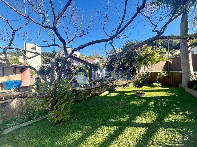 Casa com 260m² 3 quartos e 2 banheiros, à venda, no bairro Arvoredo em Concórdia
