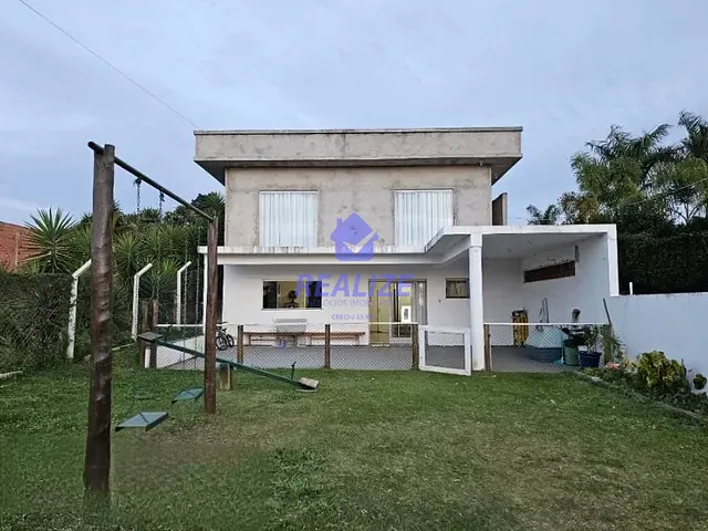 Chácara com 2500m² 5 quartos e 2 banheiros, à venda, no bairro Recanto da Amizade em Botucatu