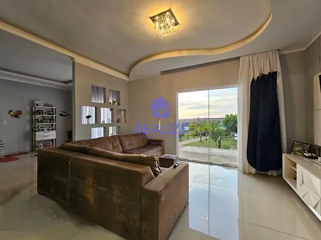 Chácara com 2500m² 5 quartos e 2 banheiros, à venda, no bairro Recanto da Amizade em Botucatu