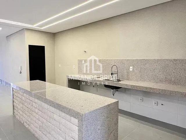 Casa 3 quartos e 4 banheiros, à venda, no bairro Setor Faiçalville em Goiânia
