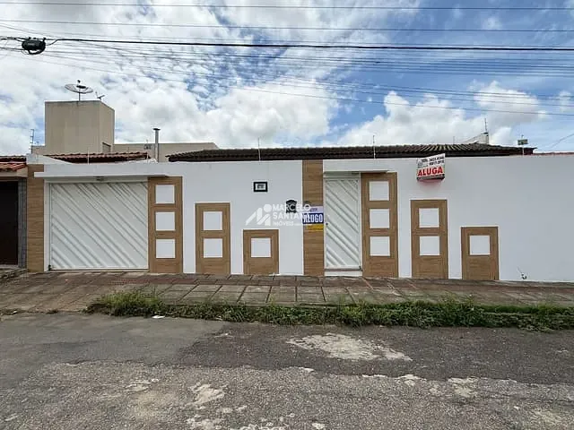 Casa 3 quartos e 2 banheiros, para alugar, no bairro Candeias em Vitória da Conquista