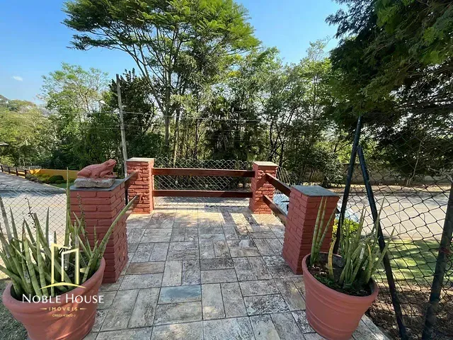 Casa 4 quartos e 3 banheiros, à venda, no bairro Marambaia em Vinhedo