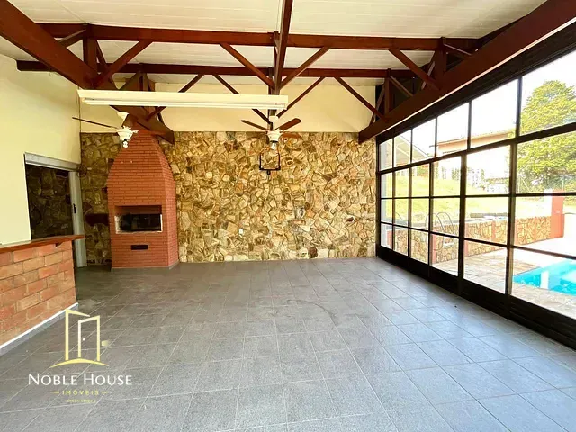 Casa 4 quartos e 3 banheiros, à venda, no bairro Marambaia em Vinhedo