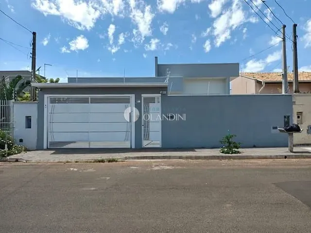 Casa com 312m² 3 quartos e 2 banheiros, à venda, no bairro Nova Europa 2 em Artur Nogueira