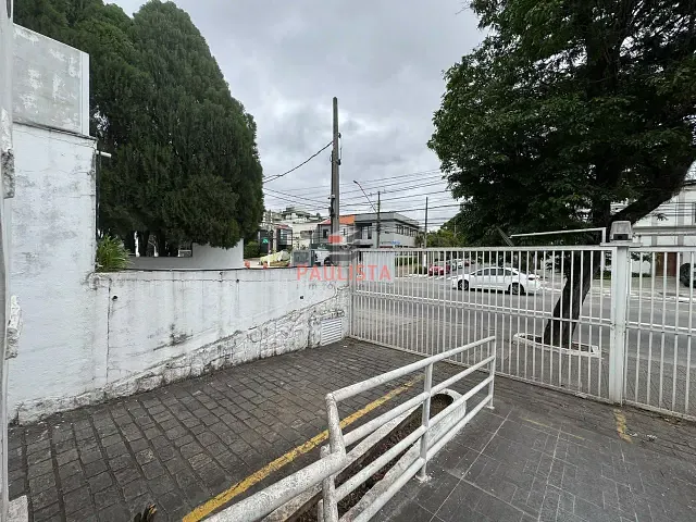 Casa com 700m² 3 quartos e 3 banheiros, à venda, no bairro Jardim Paulista em São Paulo