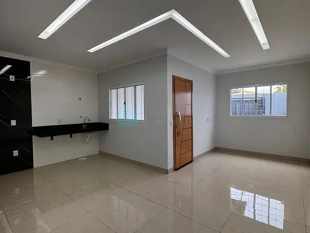 Casa 2 quartos e 2 banheiros, à venda, no bairro Residencial Parque dos Buritis em Catalão