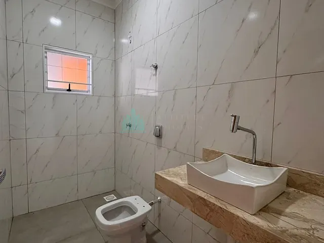 Casa 2 quartos e 2 banheiros, à venda, no bairro Residencial Parque dos Buritis em Catalão
