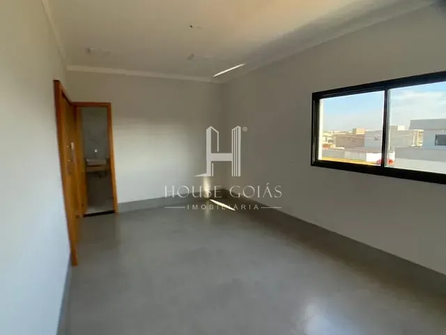 Casa com 312m² 3 quartos e 4 banheiros, à venda, no bairro Jardim Cristal em Aparecida de Goiânia