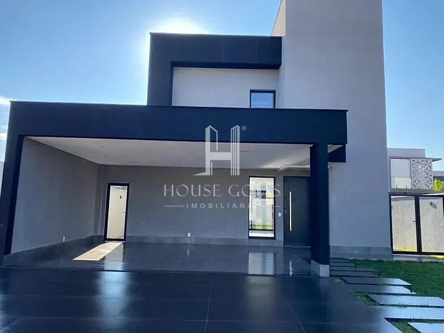 Casa com 312m² 3 quartos e 4 banheiros, à venda, no bairro Jardim Cristal em Aparecida de Goiânia