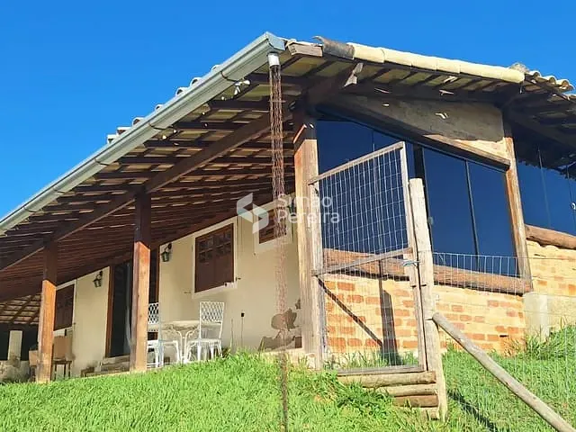Casa 4 quartos e 4 banheiros, à venda, no bairro Balança em Simão Pereira