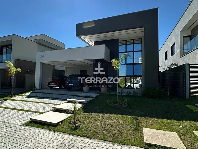 Casa com 431m² 3 quartos e 4 banheiros, à venda, no bairro Casa de Pedra em Volta Redonda
