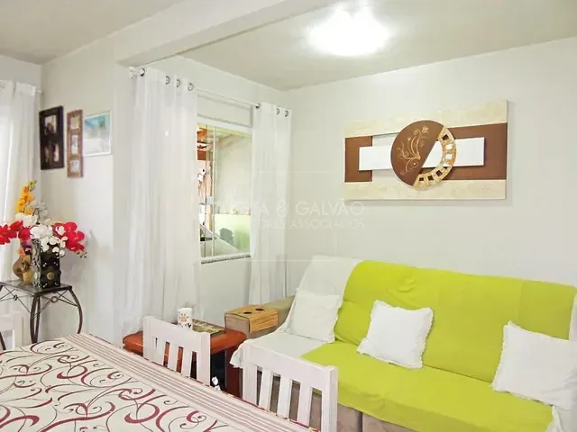 Casa com 110m² 2 quartos e 1 banheiro, à venda, no bairro Rio Verde em Colombo
