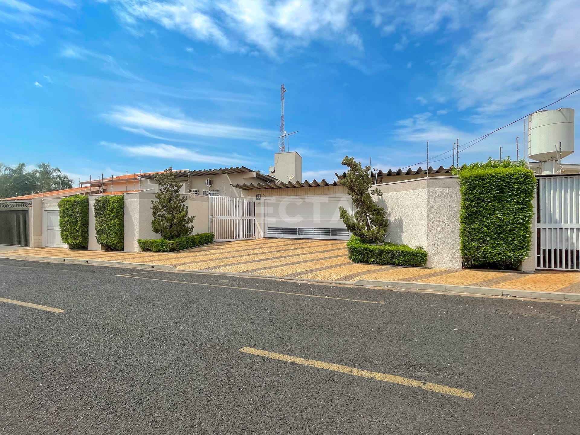 Casa, 5 quartos, 450 m² - Foto 1