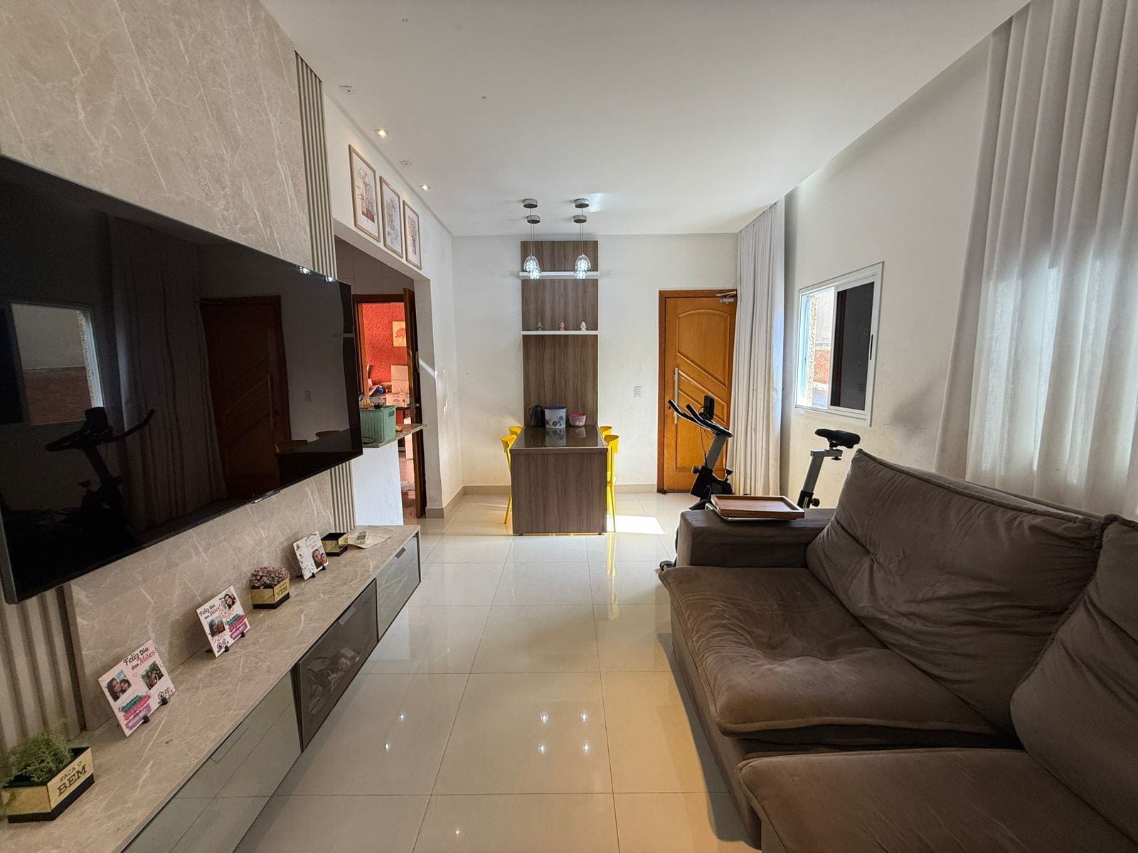 Casa à venda com 3 quartos, 140m² - Foto 1