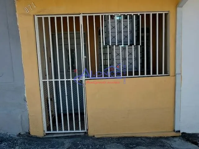 Casa com 90m² 1 quarto e 1 banheiro, à venda, no bairro Centro em Jacareí