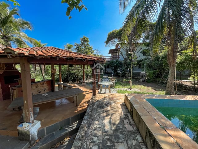 Casa com 1200m² 5 quartos e 3 banheiros, à venda, no bairro Barroco (Itaipuaçu) em Maricá