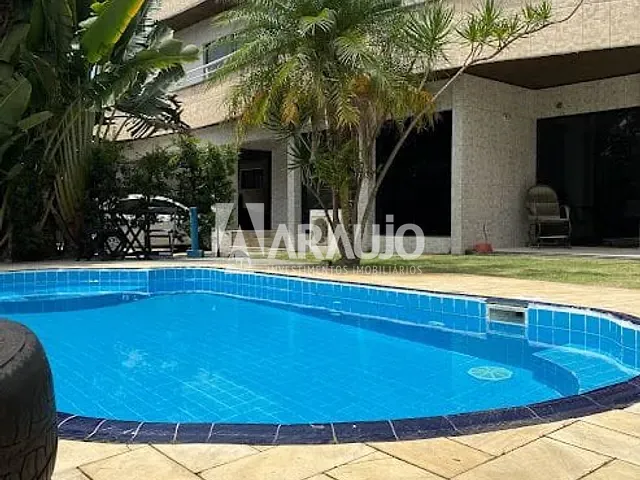 Casa com 498m² 6 quartos e 5 banheiros, à venda, no bairro Cabeçudas em Itajaí