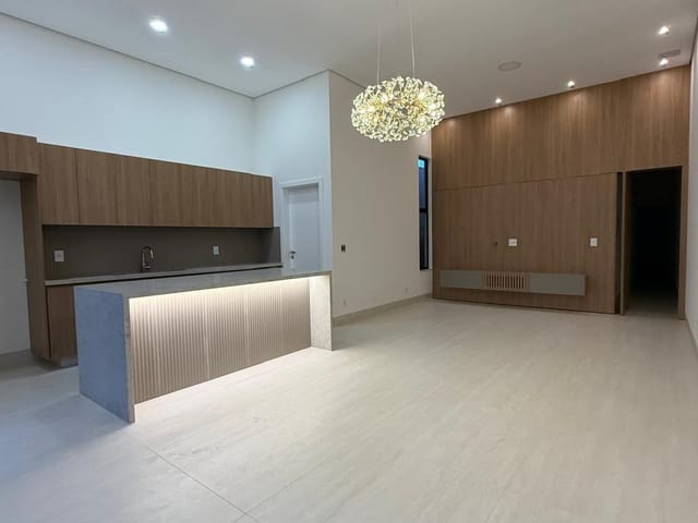 Casa com 198m² 3 quartos e 4 banheiros, à venda, no bairro Parque Universitário em Franca