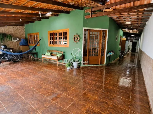 Casa com 400m² 4 quartos e 4 banheiros, à venda, no bairro Setor Habitacional Arniqueira (Águas Claras) em Brasília