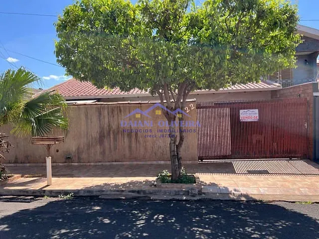 Casa 3 quartos e 3 banheiros, à venda, no bairro POPULAR NOVA em Cambará