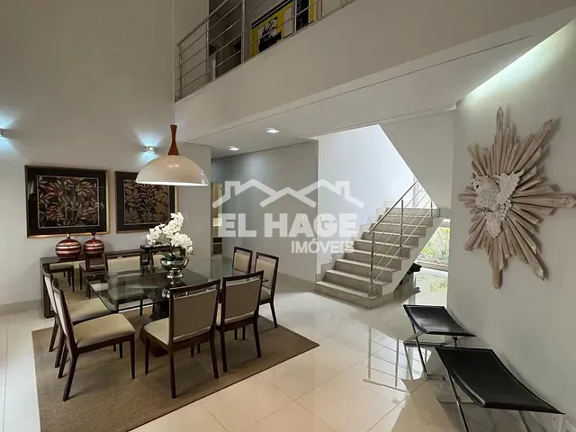 Casa com 372m² 4 quartos e 6 banheiros, à venda, no bairro Jardim Itália em Cuiabá