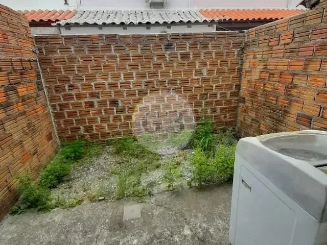 Casa 2 quartos e 1 banheiro, à venda, no bairro Carreiros em Rio Grande
