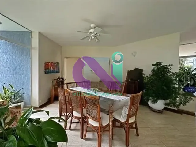 Casa com 2268m² 6 quartos e 4 banheiros, à venda, no bairro peruibe em Peruíbe