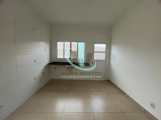 Casa com 200m² 2 quartos e 2 banheiros, à venda, no bairro RESIDENCIAL MONTE CARLO em ARARAQUARA