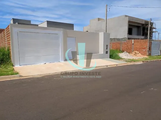 Casa com 200m² 2 quartos e 2 banheiros, à venda, no bairro RESIDENCIAL MONTE CARLO em ARARAQUARA