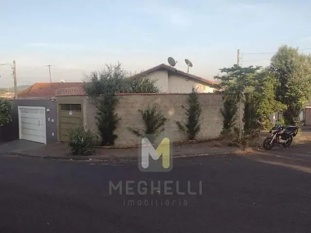 Casa com 136m² 2 quartos e 1 banheiro, à venda, no bairro Parque Das Amoreiras em Serrana
