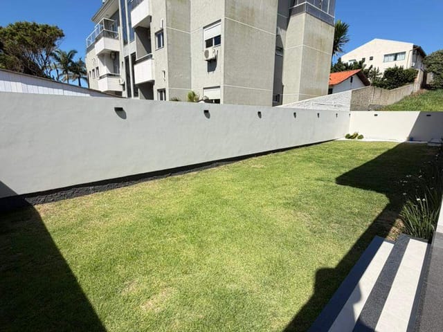 Casa com 449m² 4 quartos e 5 banheiros, à venda, no bairro Ingleses do Rio Vermelho em Florianópolis