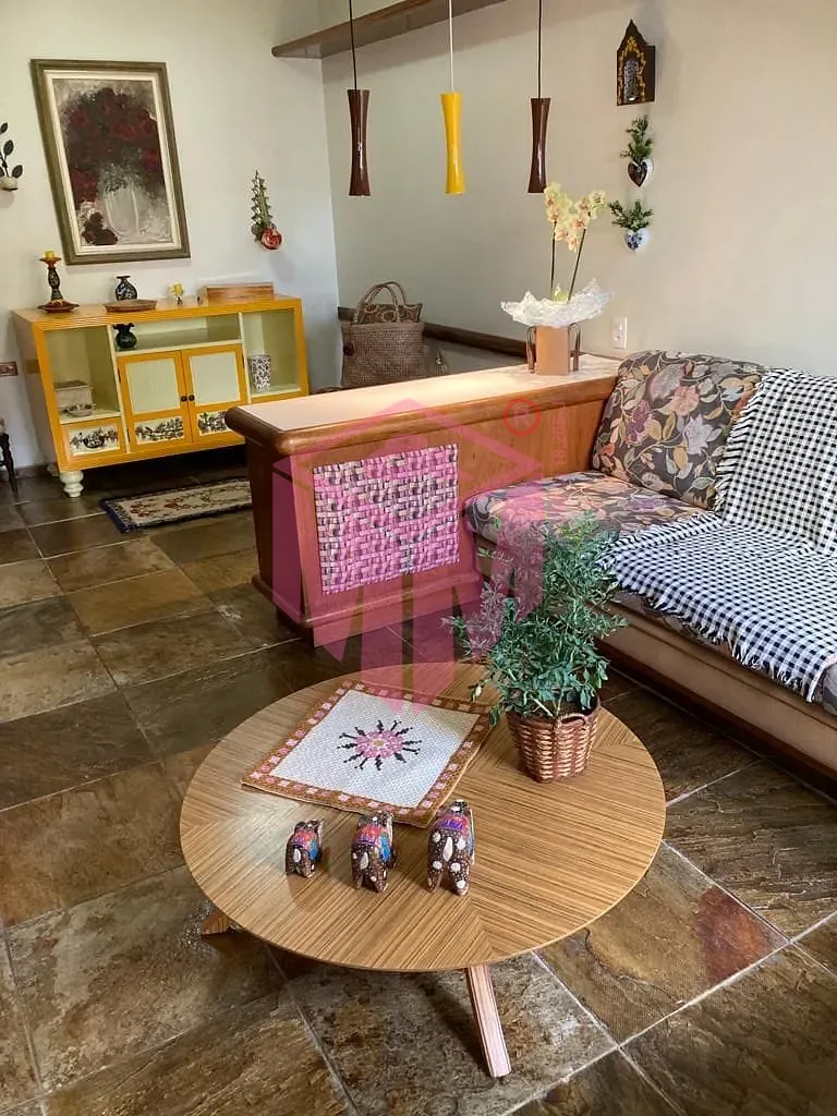 Casa, 3 quartos, 197 m² - Foto 1