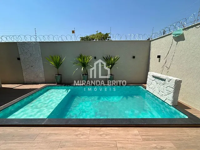 Casa 3 quartos e 4 banheiros, à venda, no bairro Cardoso em Aparecida de Goiânia