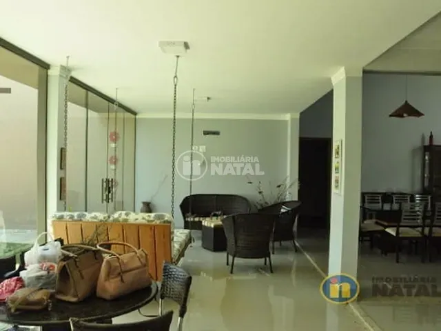 Casa com 2602m² 4 quartos e 8 banheiros, à venda, no bairro Recanto Santa Andréa em Cambé